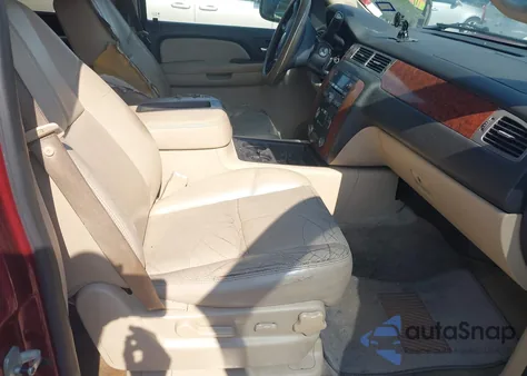 2008 Chevrolet Tahoe Lt z USA, uszkodzony, nr VIN 1GNFC13018J101046